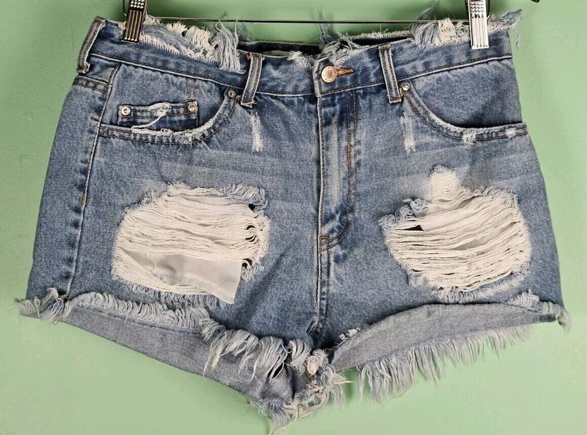 Forever 21 Los Angeles Women's Cut off Shorts Distressed Waist Size 30