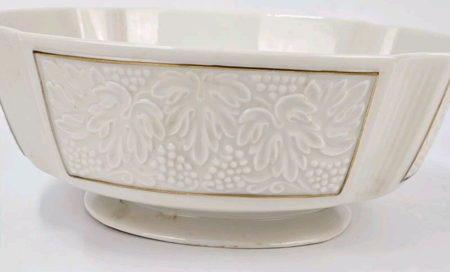 Lenox Bordeaux Collection Ivory w/gold Trim Octagonal Bowl 10"