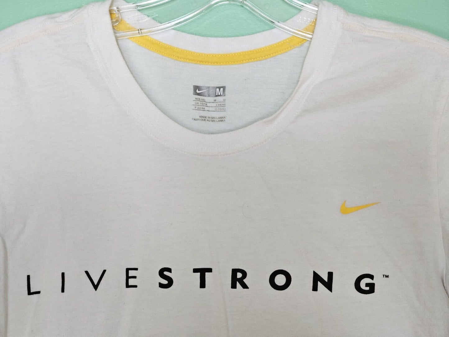 Nike WOMENS T-shirt size Medium White Live strong, Cotton