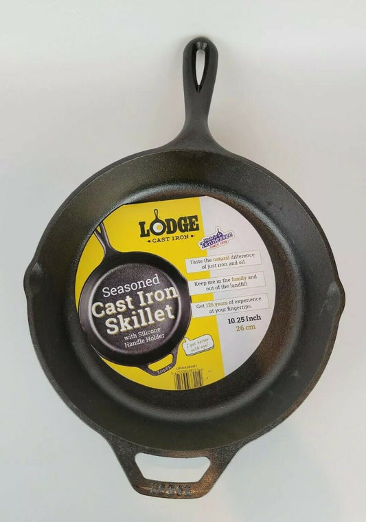 Lodge L8SK3 Pre-Seasoned Cast Iron Skillet, 10-1/4 without Silicone Handle Cover
