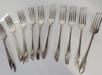 22 VINTAGE TUDOR PLATE ONEIDA COMMUNITY SOUP SPOONS FORKS