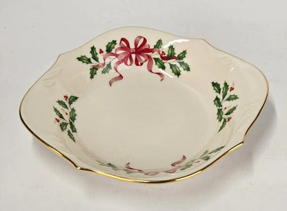 Lenox Holiday Round Dish "Love" Holly Berries Gold Rim 8"