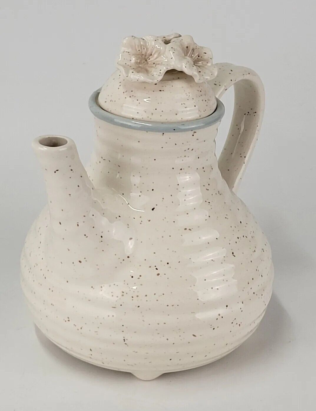 GRASSLANDS ROAD CREAM SPECKLED WITH BLUE RIM POTTERY THROWN TEAPOT